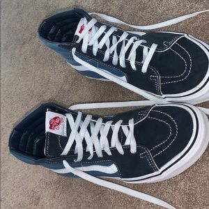 High top blue black white vans